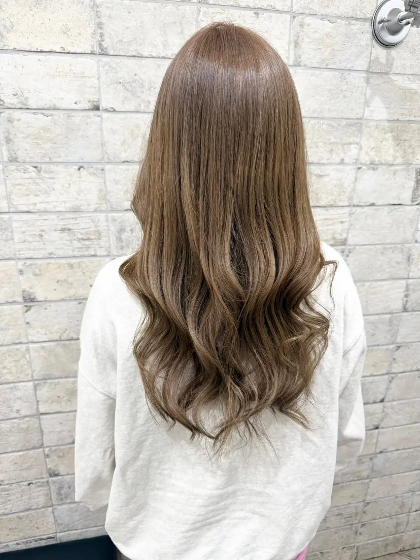 ロング カラー ベージュカラー カット ヘアカラー トリートメント オーナースタイリスト 奈須雄紀のヘアスタイル