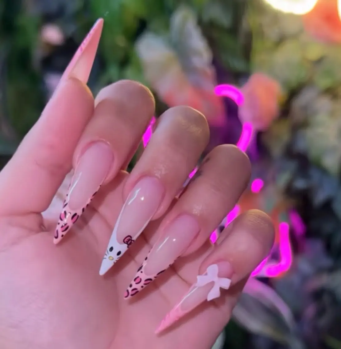 ネイル 長さ出し キラキラネイル 韓国ネイル ロングネイル ワンホンネイル ハンドネイル Josie nail salonのネイルデザイン