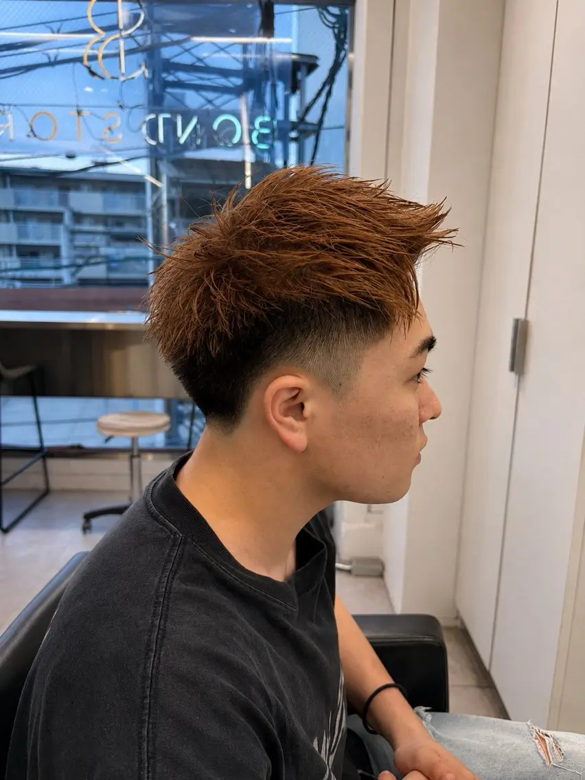 ショート カット ヘアカラー 冨沢 巧のヘアスタイル