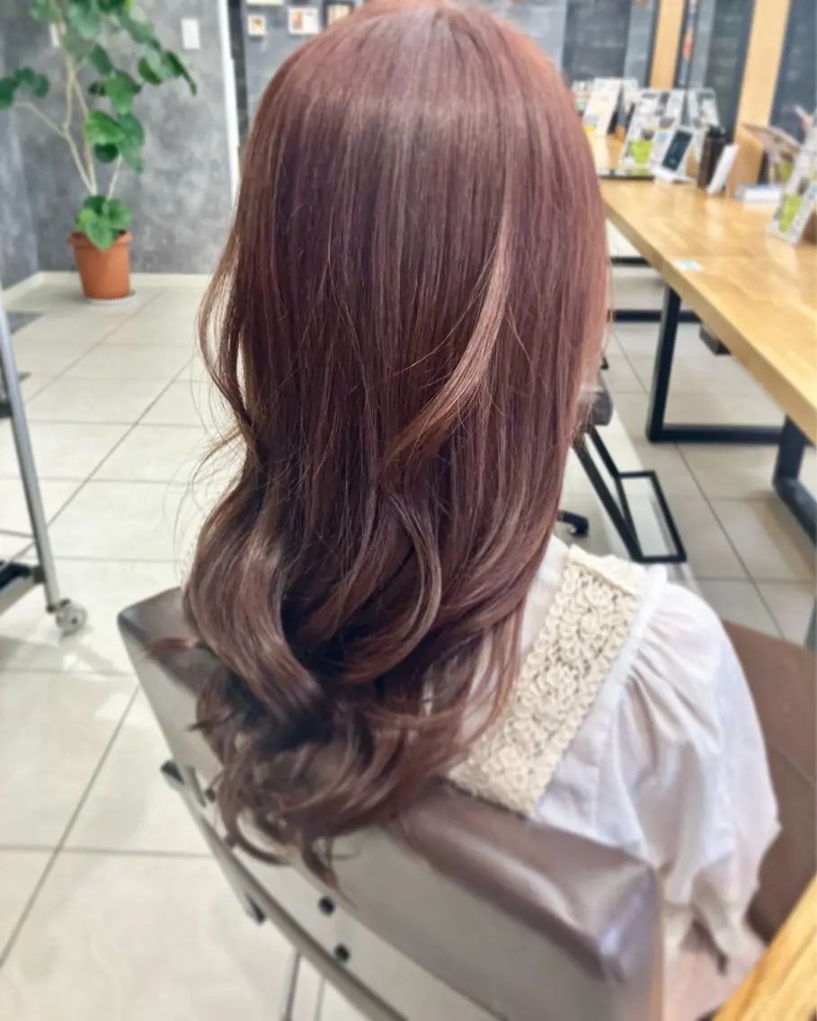 ロング カラー ブラウンカラー ピンクカラー ピンクブラウン 🦔Laulu 菅原綾乃のヘアスタイル