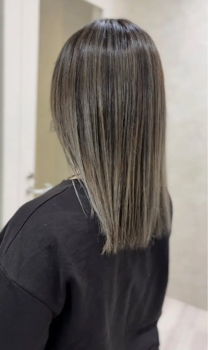 ロング カラー ハイライト 透明感カラー松本のヘアスタイル