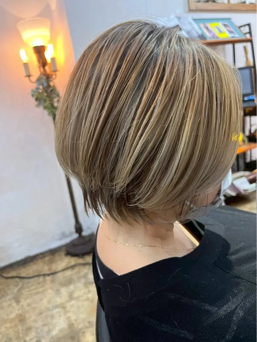 ショート 山口 真里亜のヘアスタイル