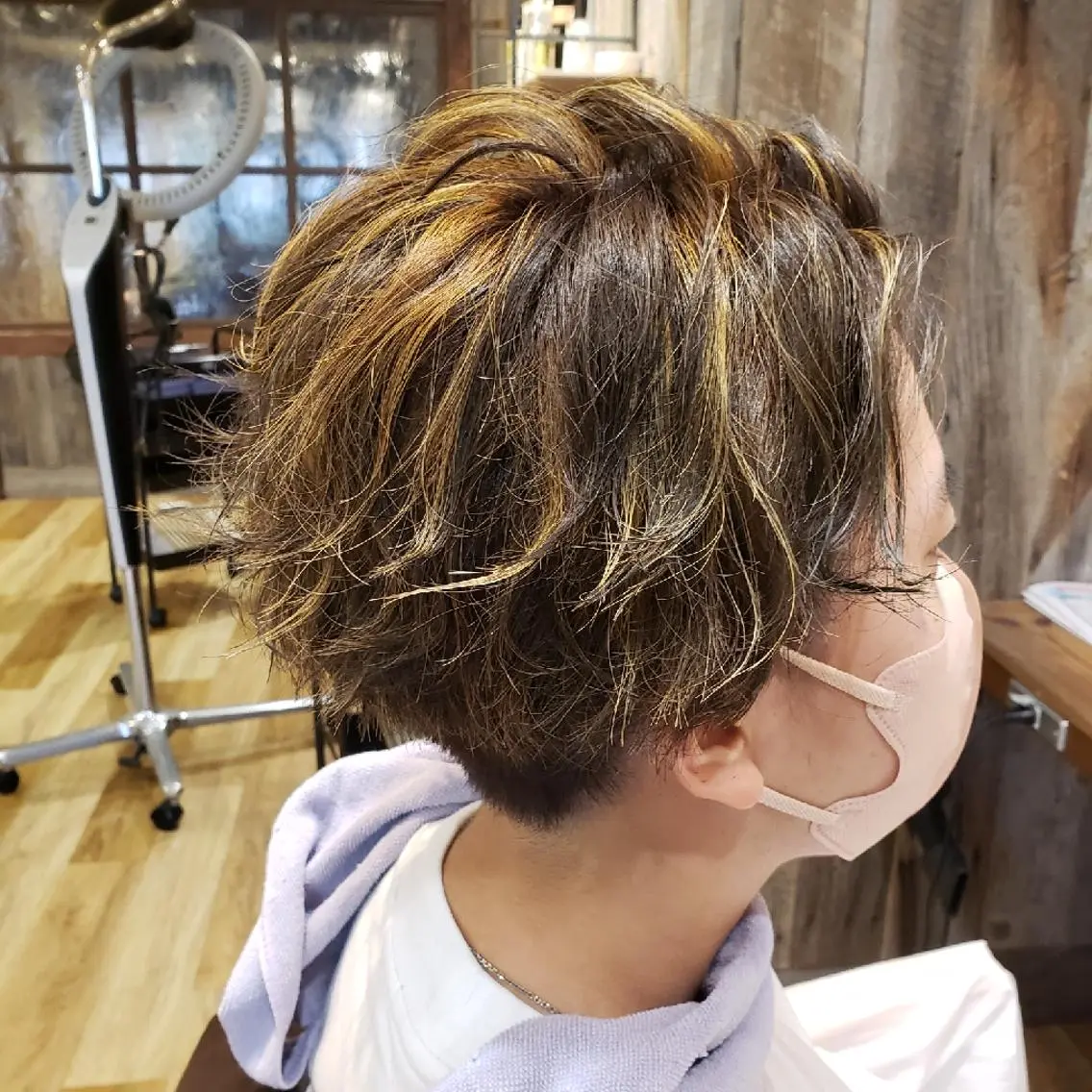 メンズ カラー メンズハイライト ハイライトカラー 槌本 健成のヘアスタイル
