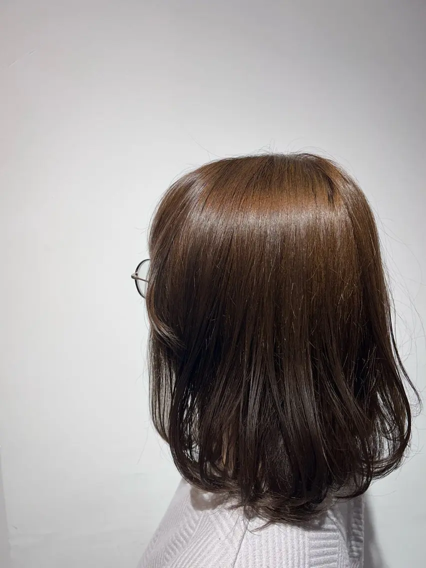セミロング ヘアカラー トリートメント 蓮池 愛海のヘアスタイル