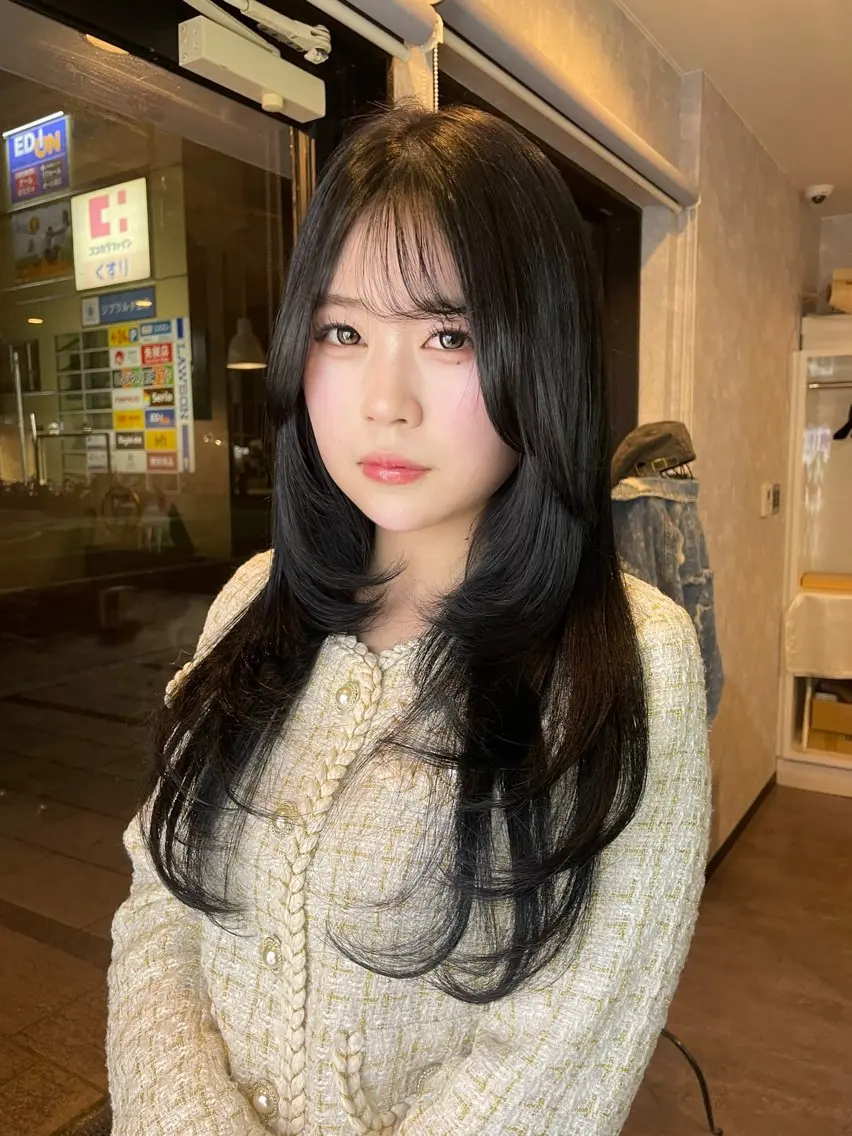 ロング カラー 黒髪 ブルーカラー ブルーブラック レイヤーカット カット ヘアカラー  ︎︎ 寧音のヘアスタイル
