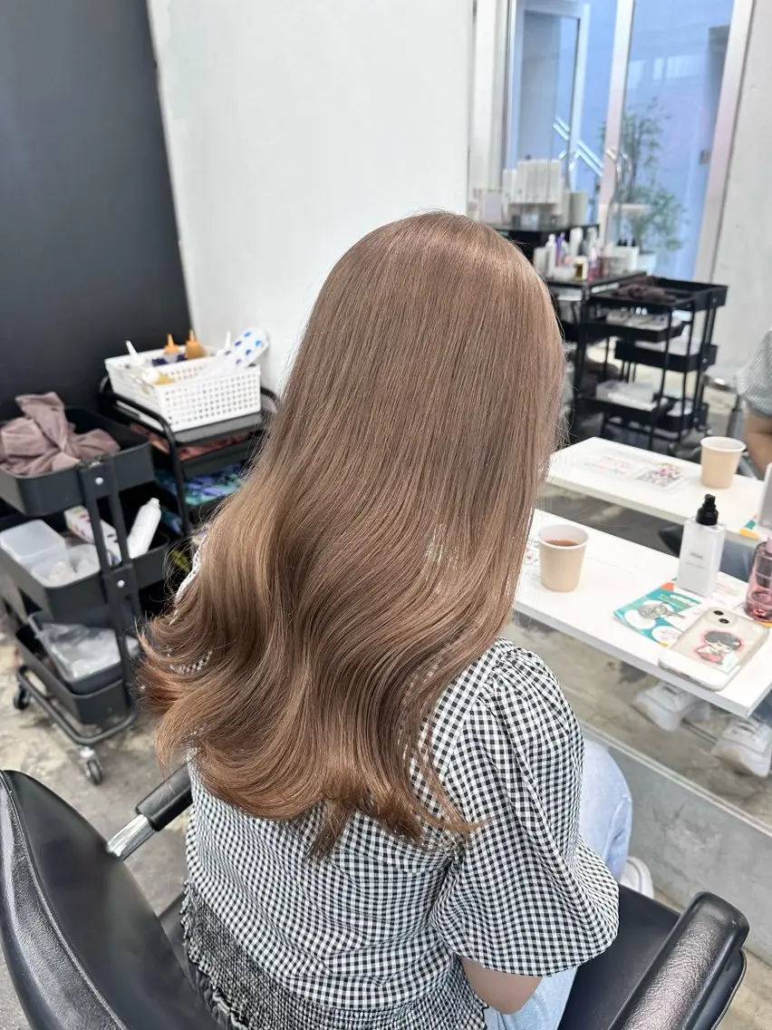ロング カラー ヘアアレンジ ベージュカラー ミルクティーベージュ 🎀モテ暖色× エクステ🎀あかりのヘアスタイル