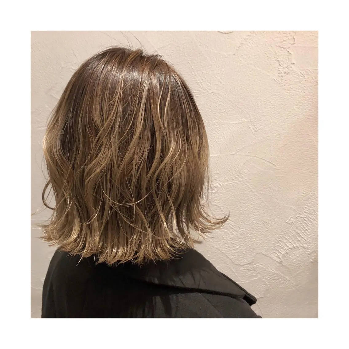 ミディアム カラー グラデーションカラー ハイライトカラー ハイライト mayu ○のヘアスタイル