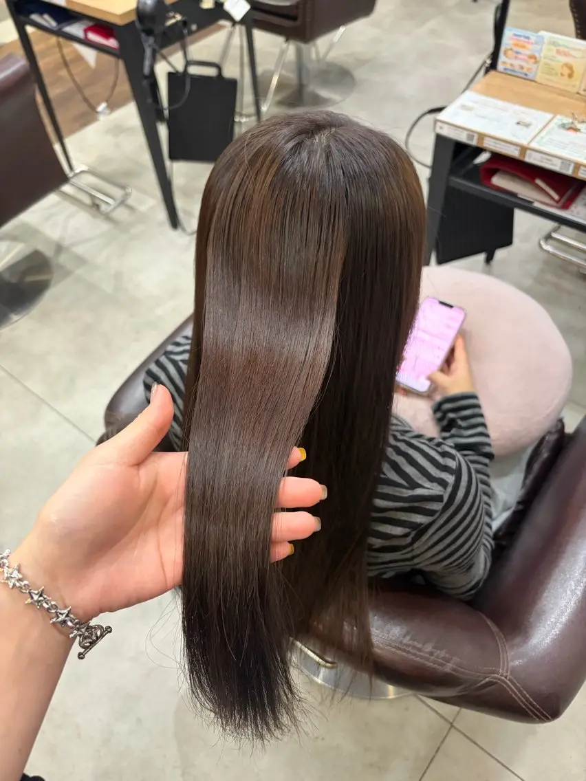カラー TERRAS sakiのヘアスタイル