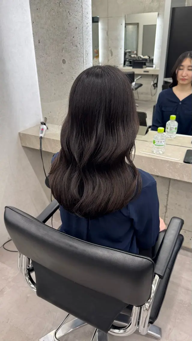 セミロング レイヤーカット shio ハイトーン 💗【福岡天神】のヘアスタイル