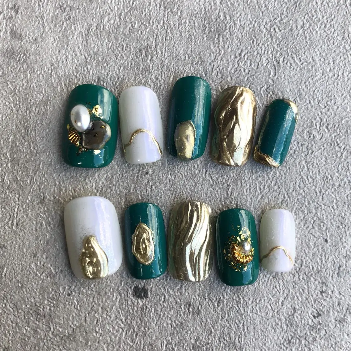 ネイル 成人式 ネイルチップ thrush nailsのネイルデザイン