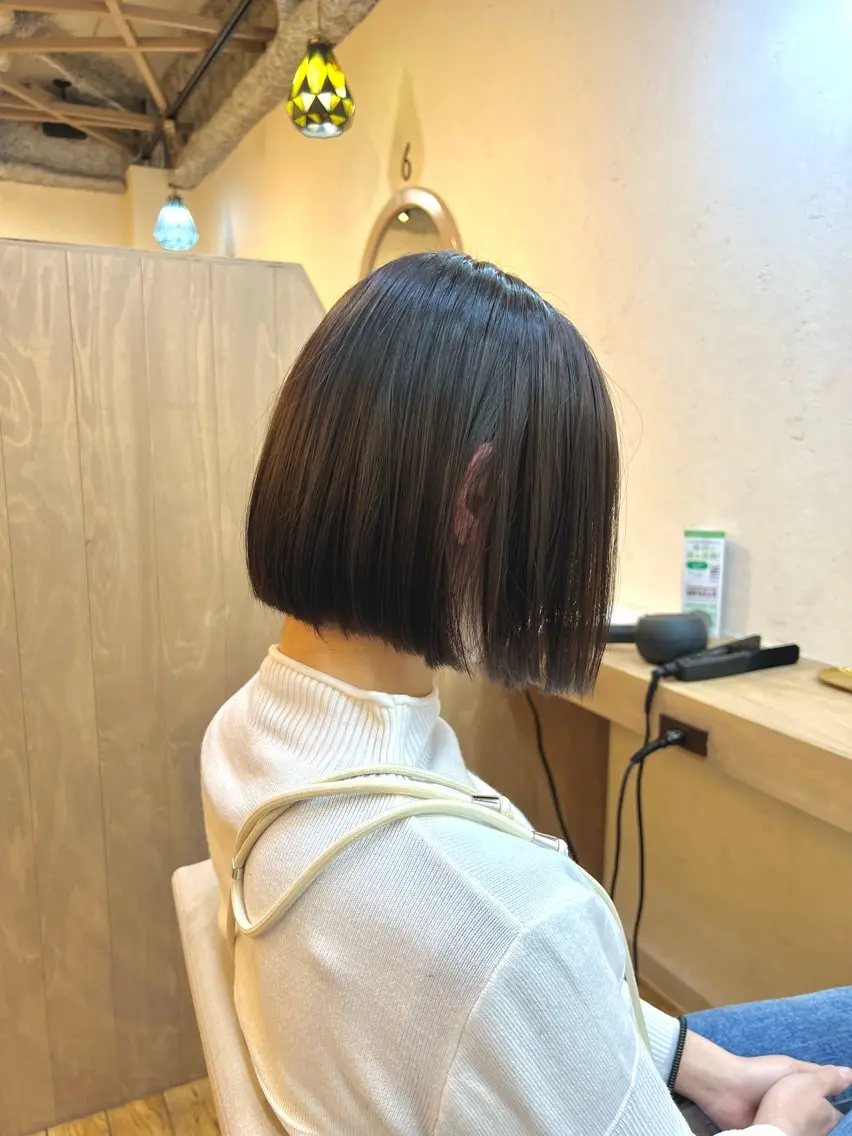 ショート カラー 切りっぱなしボブ ボブ 神戸ボブ✂️ ioe三宮/田 伸佳のヘアスタイル