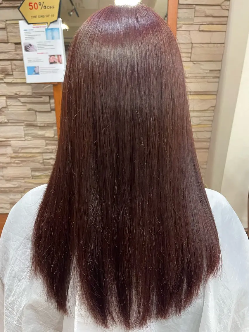 ミディアム カラー ブリーチ ブリーチなしカラー レッドカラー バイオレットカラー 浅岡 昭汰のヘアスタイル