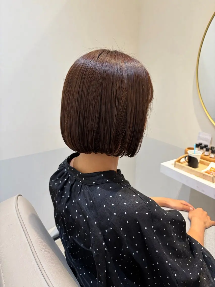 ショート カラー 切りっぱなしボブ ベージュカラー ボブ 外ハネヘア カット トリートメント 韓国ヘア•艶カラー 🌷薫のヘアスタイル