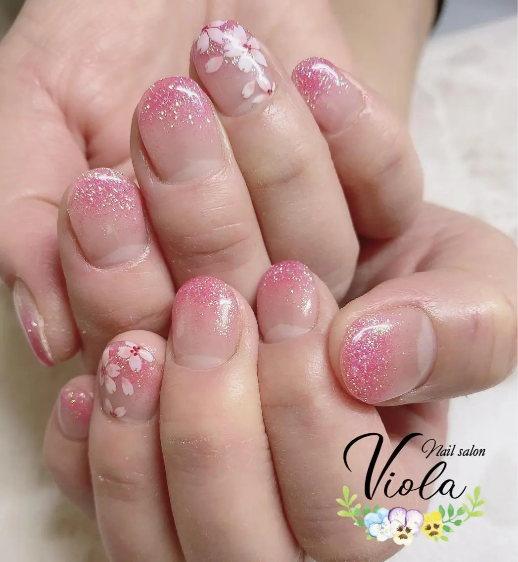 ネイル 桜ネイル ラメ(グリッター) ピンク 春ネイル ネイルサロン Violaのネイルデザイン