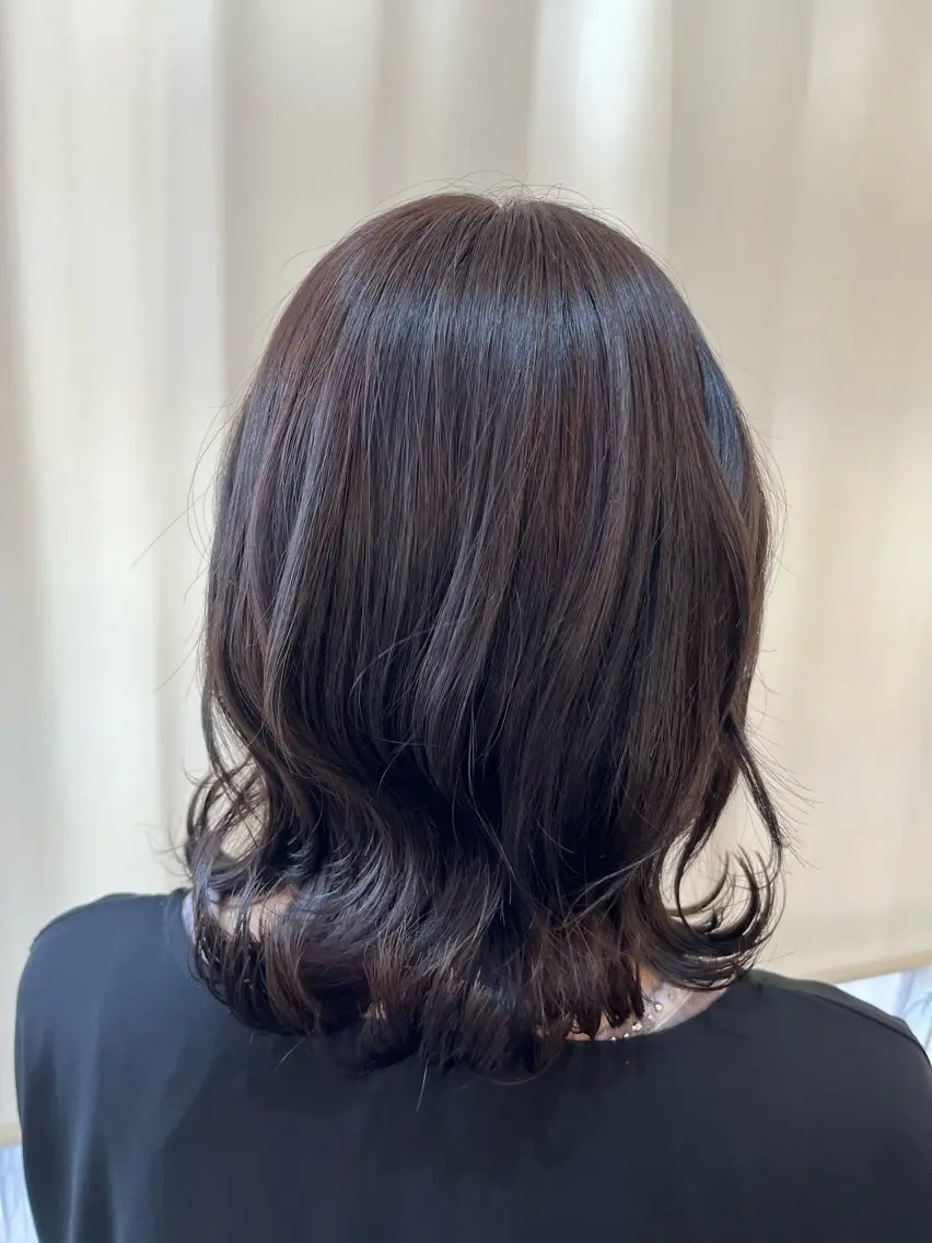 カラー アッシュ ベージュカラー 金城 麗華のヘアスタイル