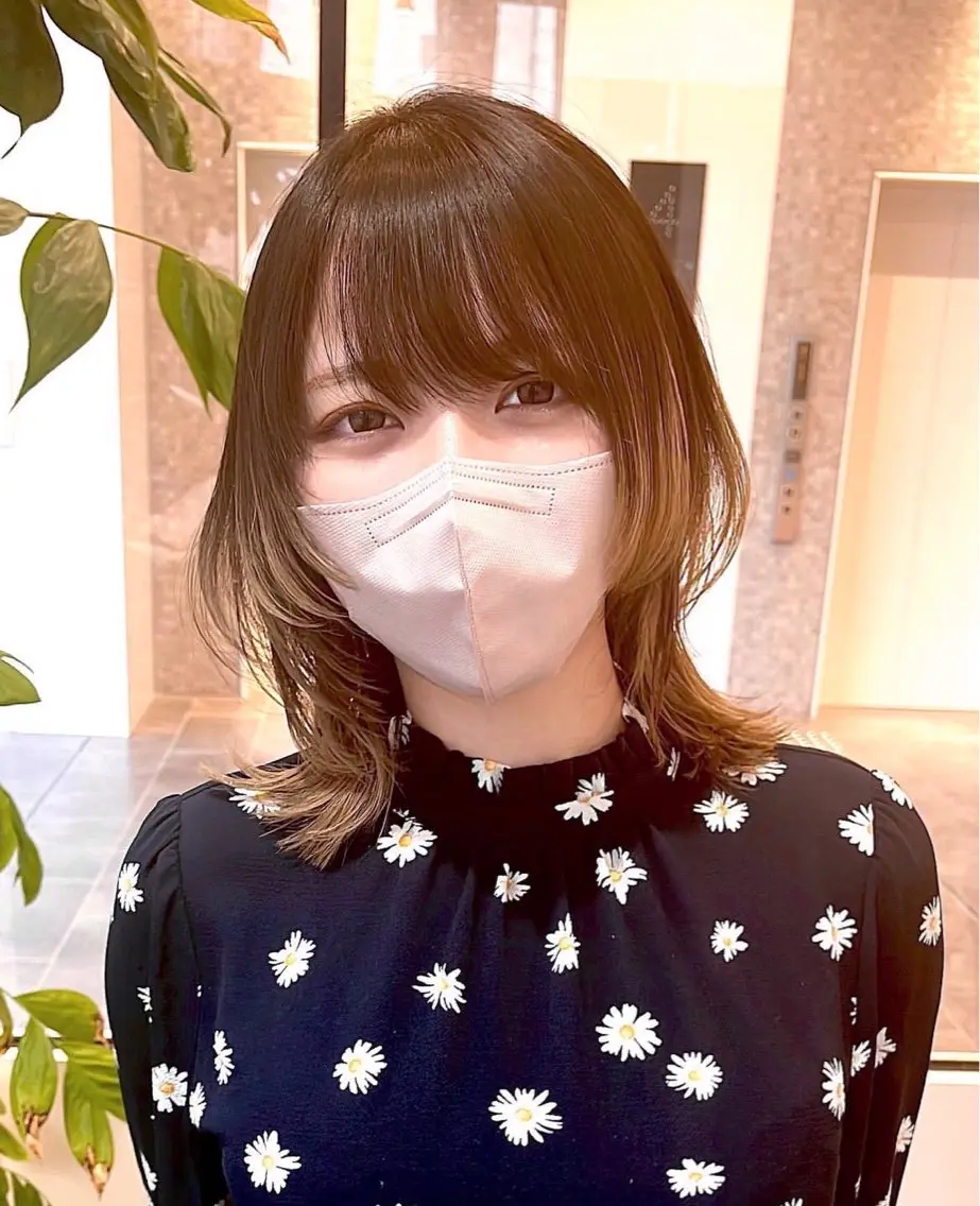 ミディアム ウルフカット 大阪ウルフカット 🐺デザインカラーのヘアスタイル