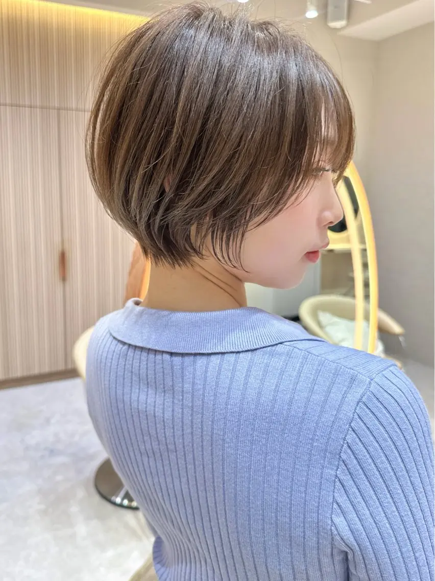 ショート カラー カット ヘアカラー トリートメント 縮毛矯正✨🫧 レイヤー川村利幸のヘアスタイル