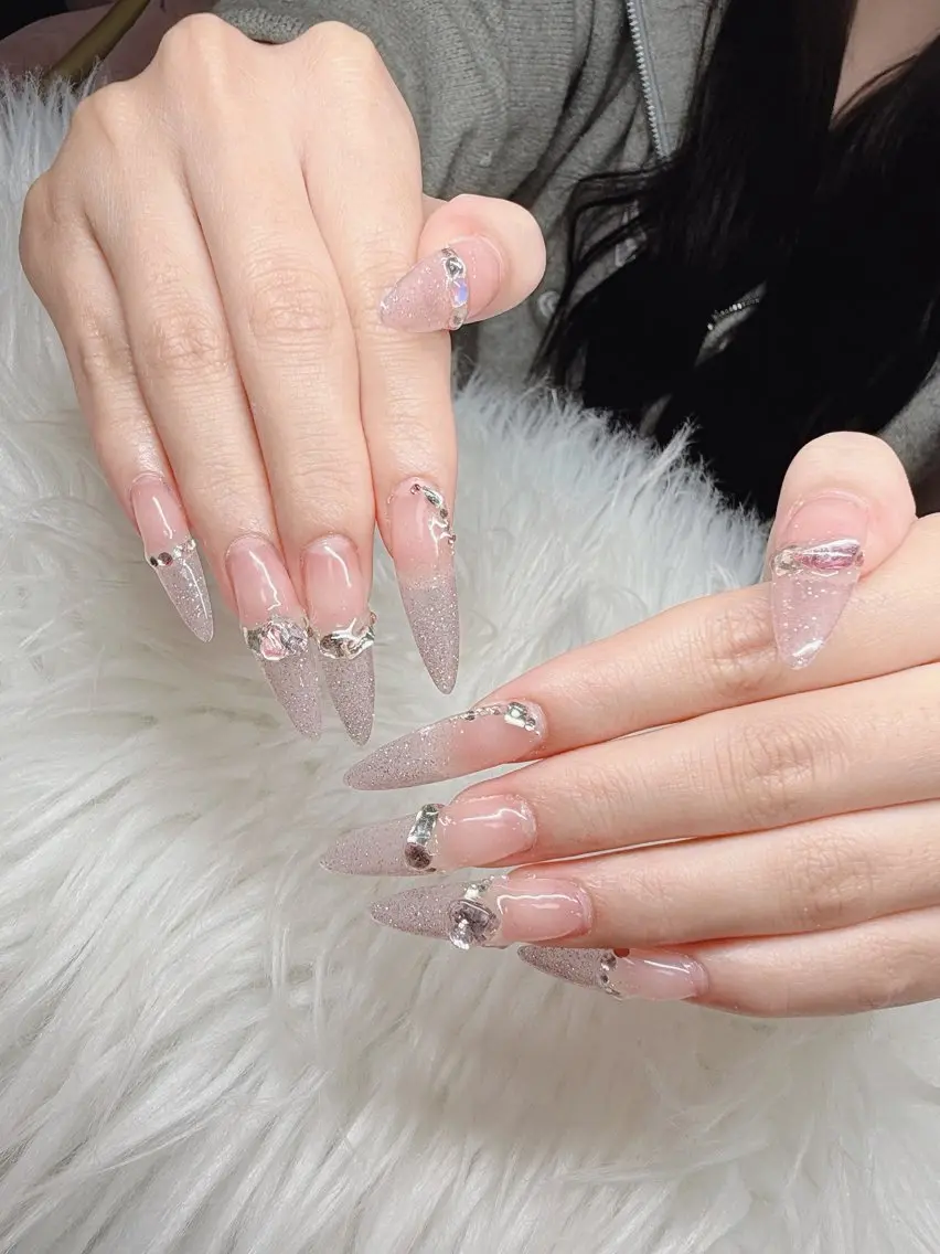 ネイル Lee Nailsのネイルデザイン