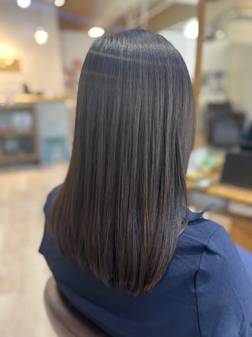 セミロング ヘアカラー 茅野 あゆ美のヘアスタイル