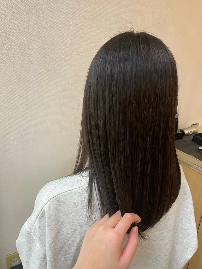 セミロング パーマ 植野 陽菜のヘアスタイル