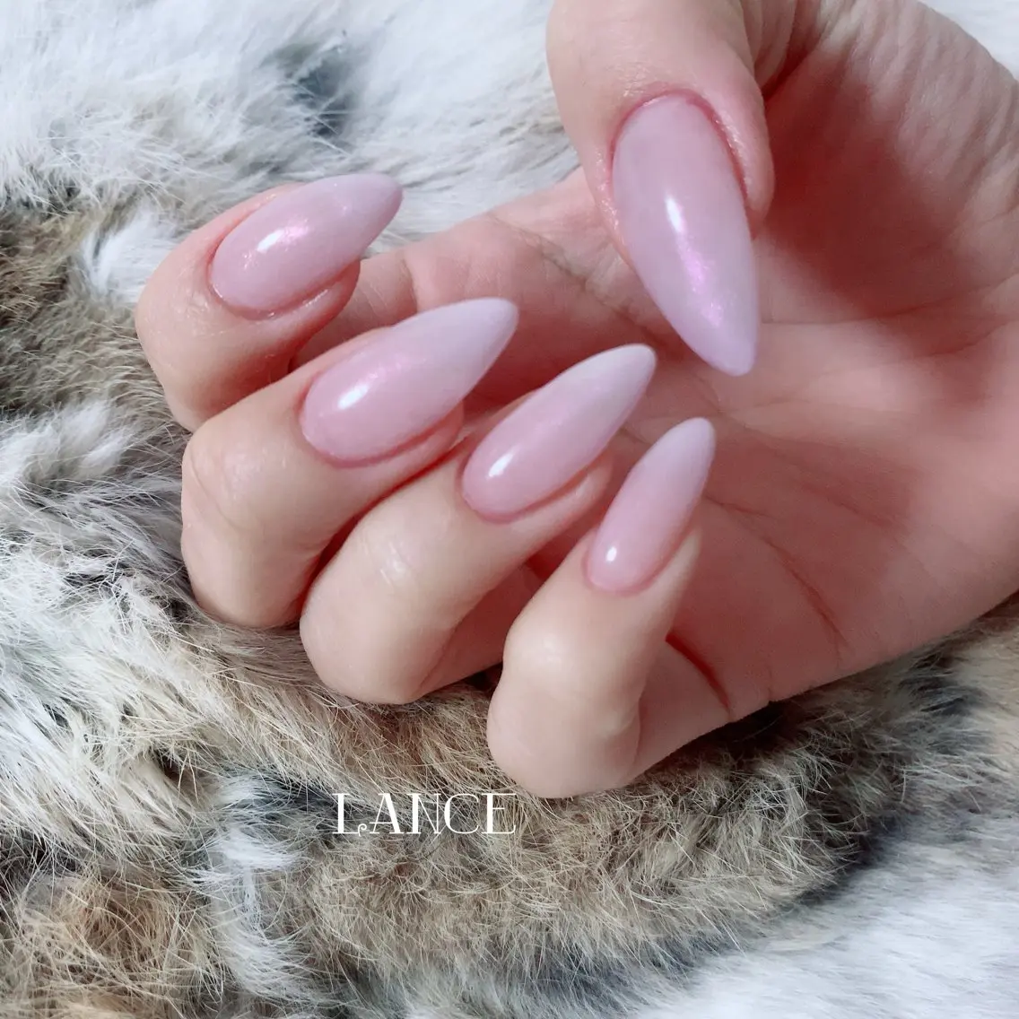 ネイル オーロラネイル フレンチネイル キラキラネイル 韓国ネイル ピンク Lance nailのネイルデザイン
