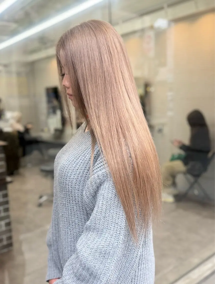 ロング カラー ベージュカラー ミルクティーベージュ ヘアカラー moremuu 舞桜🤍🫧のヘアスタイル