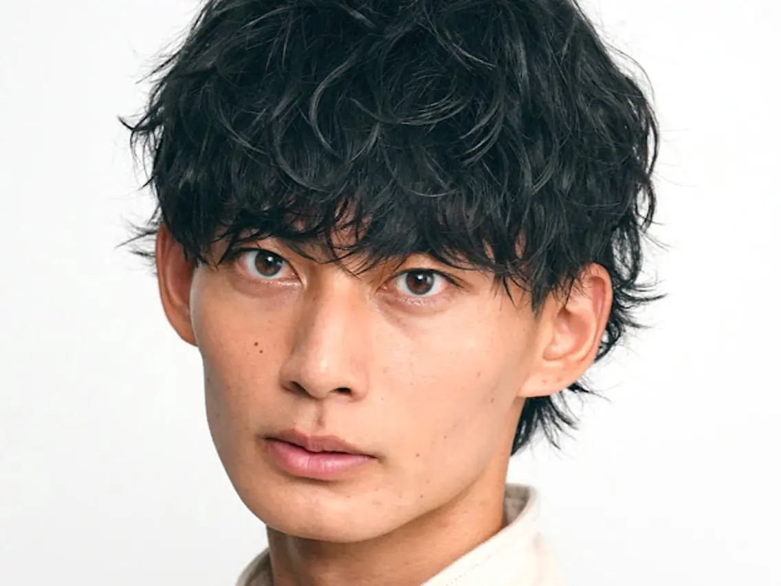 ショート パーマ メンズ マッシュ メンズパーマ 小顔カット 山梨メンズパーマ 波巻きパーマ石原大地のヘアスタイル