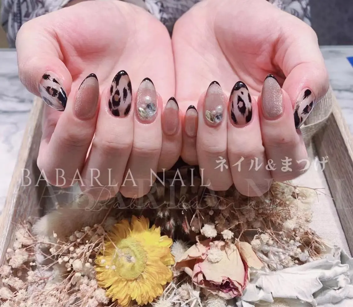 ネイル アニマル柄 ラメ(グリッター) Babarla nailのネイルデザイン