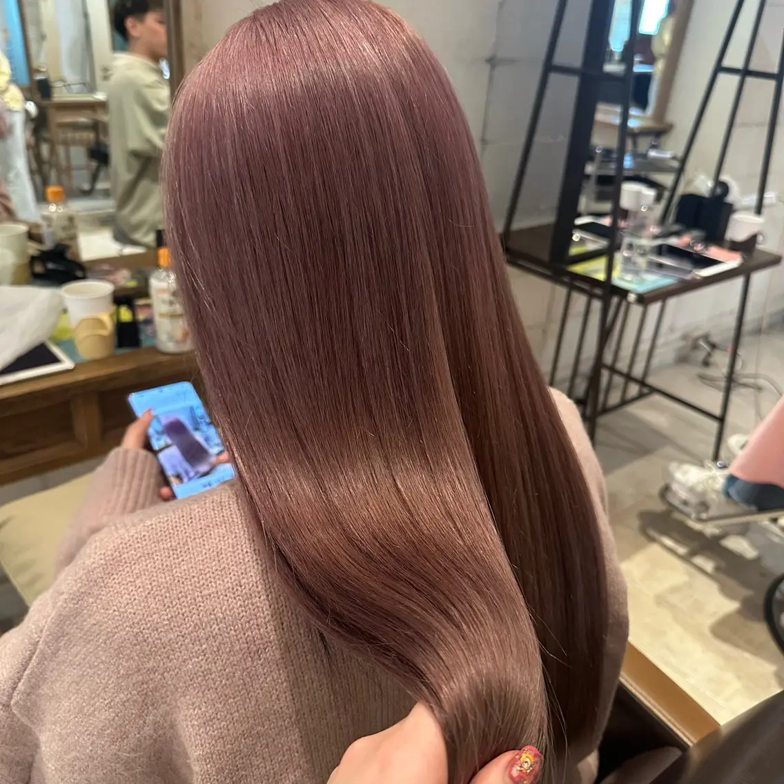 ロング カラー ベージュカラー ブリーチ ケアブリーチ ピンクカラー ピンクベージュ ヘアカラー トリートメント Nao 【EIGHT札幌】のヘアスタイル