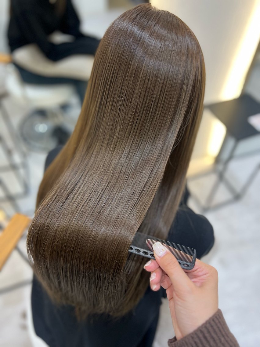 ロング カラー Zina aimiのヘアスタイル