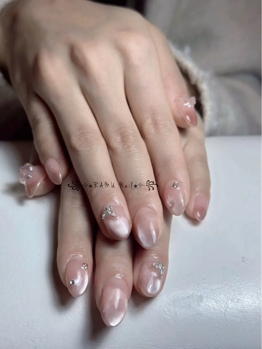 ネイル フレンチネイル 韓国ネイル シンプルネイル ストーンネイル ネイルチップ ハンドネイル RAMU Nail 恵比寿店のネイルデザイン