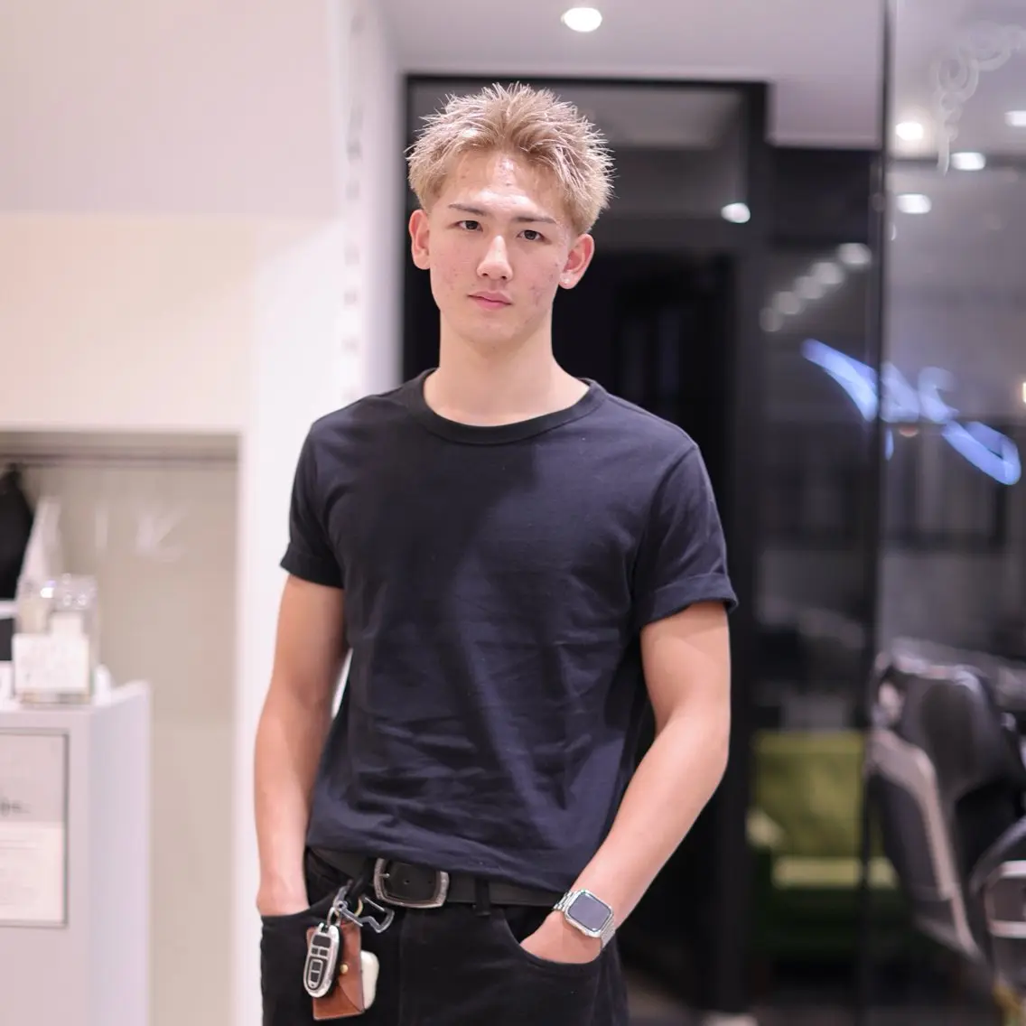 ショート カラー メンズ アップバング メンズハイトーン スパイキーショート ハイトーンカラー ショートヘア カット ヘアカラー メンズカット✂️/ パーマ🪢/金敷幸作のヘアスタイル
