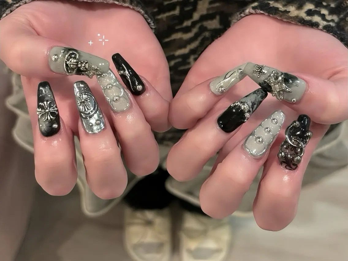 ネイル アートネイル ハロウィン ロングネイル スカルプネイル ネイルチップ ハンドネイル Rin Nail 新大久保店のネイルデザイン