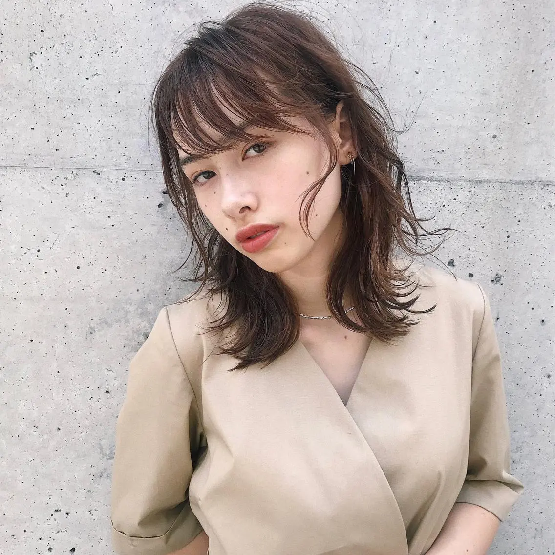 ミディアム カラー パーマ ヘアアレンジ ミディアムパーマ レイヤーカット 似合わせカット ウルフカット ウルフレイヤー カット トリートメント 松田 亮葉のヘアスタイル