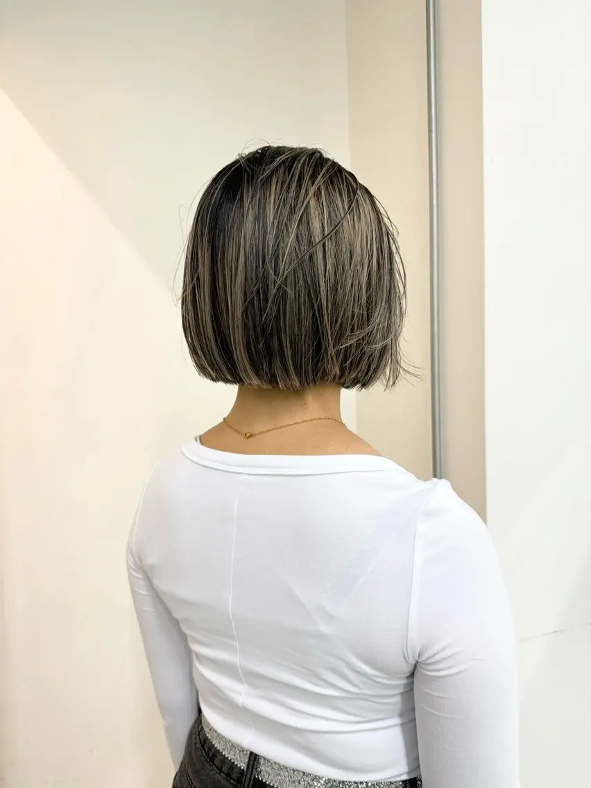 ミディアム カラー 🫧ハイトーン✨格安 より質💐マンツーマのヘアスタイル