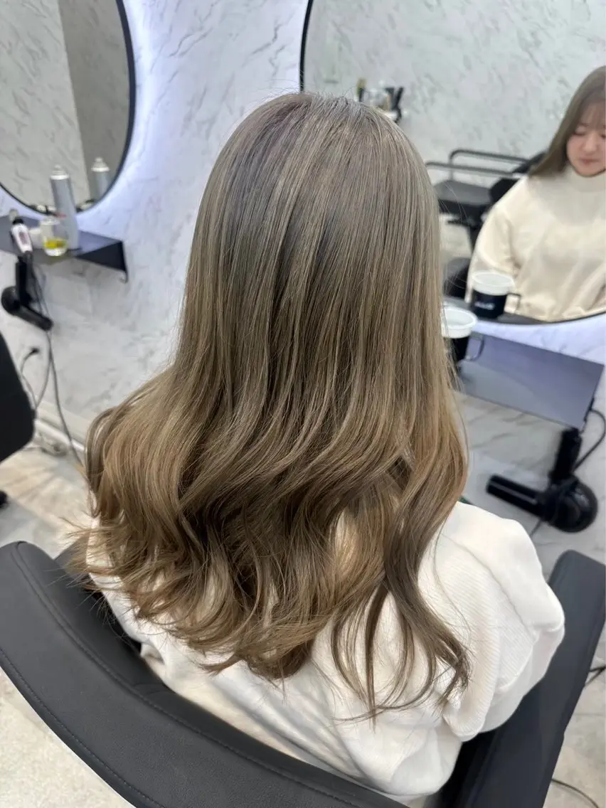 ロング カラー グレージュ オリーブグレージュ オリーブグレー ヘアカラー トリートメント カット¥1100 ✂️MIUのヘアスタイル