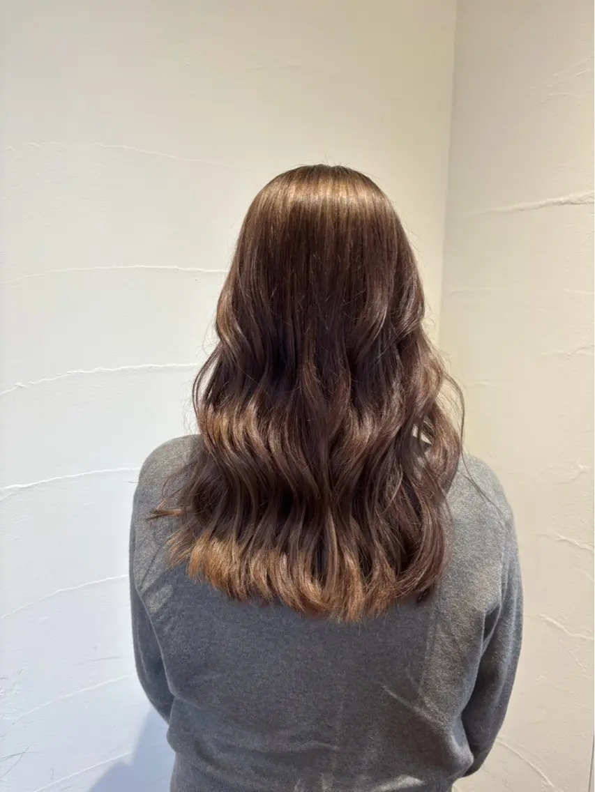 ロング カラー 前田 陽菜のヘアスタイル