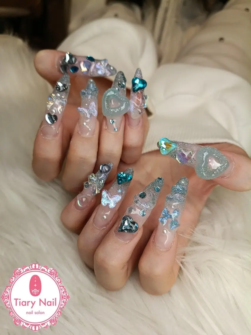 ネイル ハンドネイル Tiary🤍 Sachikaのネイルデザイン