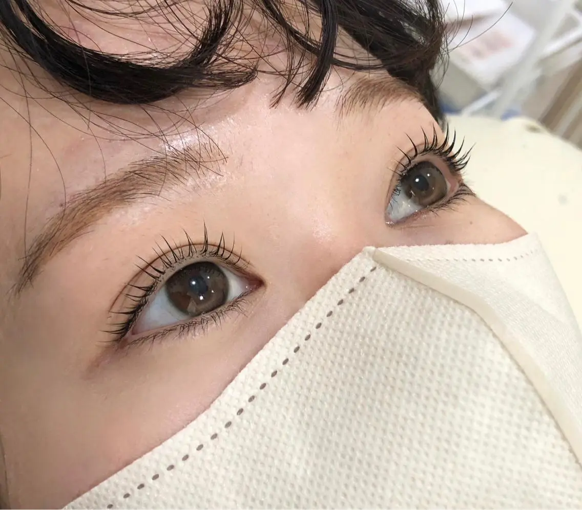 ネイル マツエク・マツパ アイブロウ 眉カラー 韓国風マツエク パリジェンヌラッシュリフト まつげパーマ 長さ出し ハンドネイル フットネイル ハンドケア Nail&eye Belire 新宿のネイルデザイン