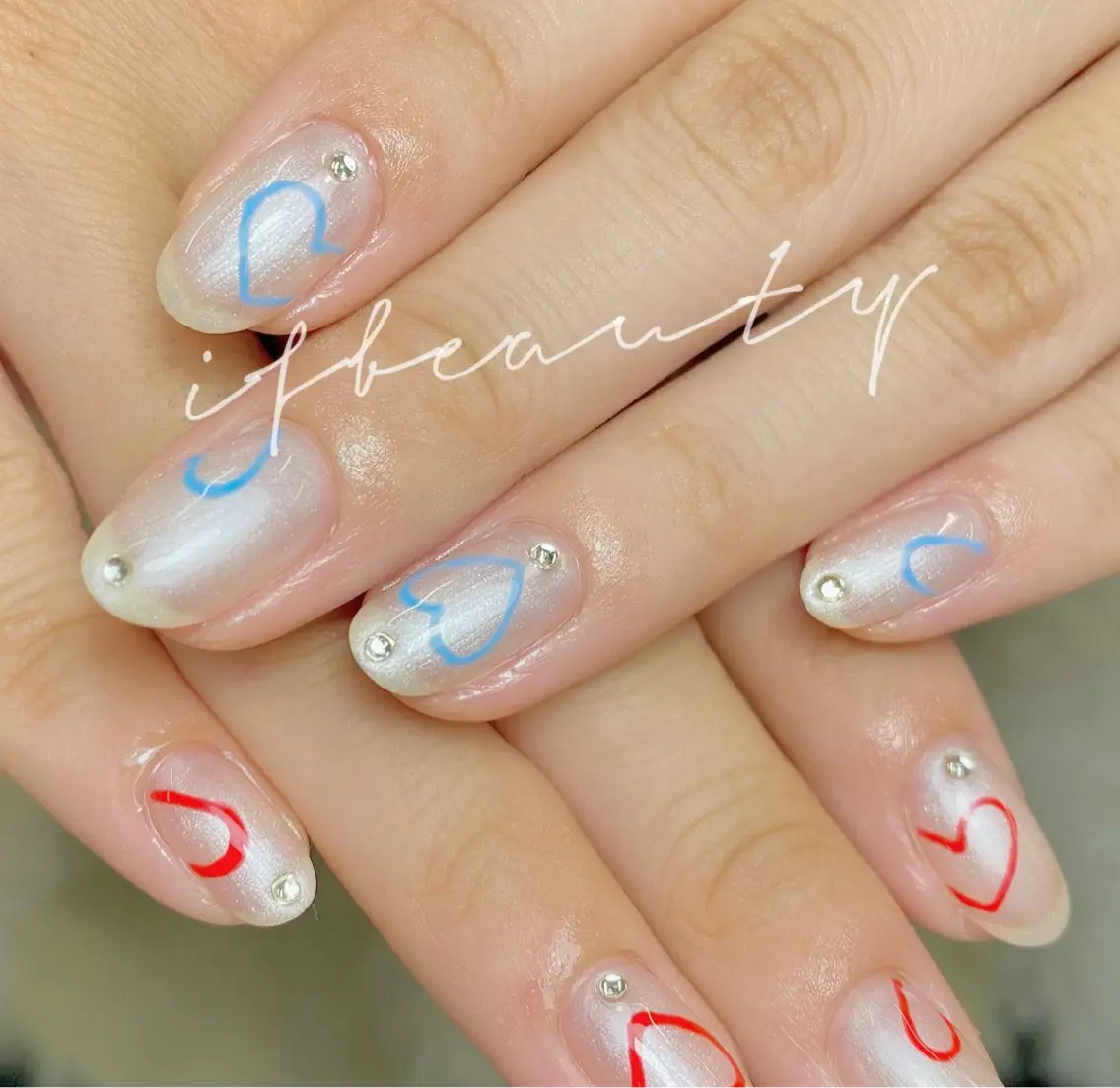 ネイル アートネイル ハート 持ち込み シルバー 💓mi.o Nail上野店のネイルデザイン