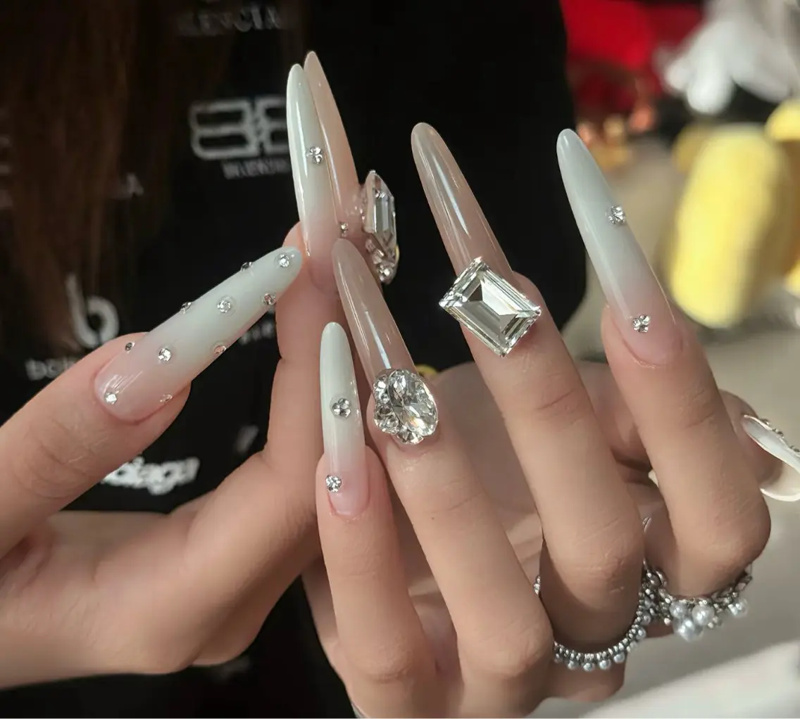 ネイル ハンドネイル Luvia Ginzaのネイルデザイン