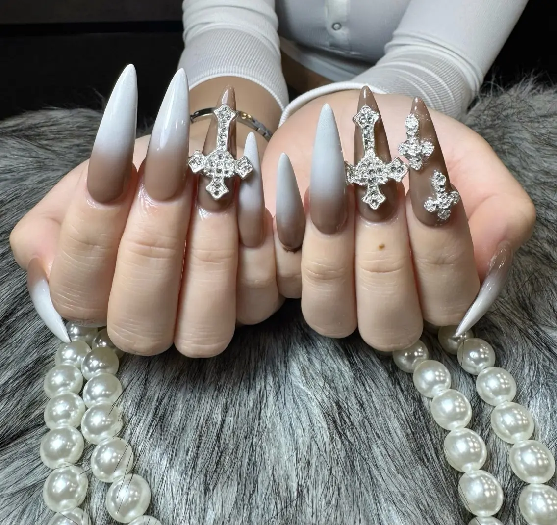 ネイル ハンドネイル Doris Nail Salonのネイルデザイン