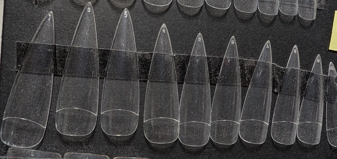 ネイル スカルプネイル ハンドネイル フラワー ムーンのネイルデザイン