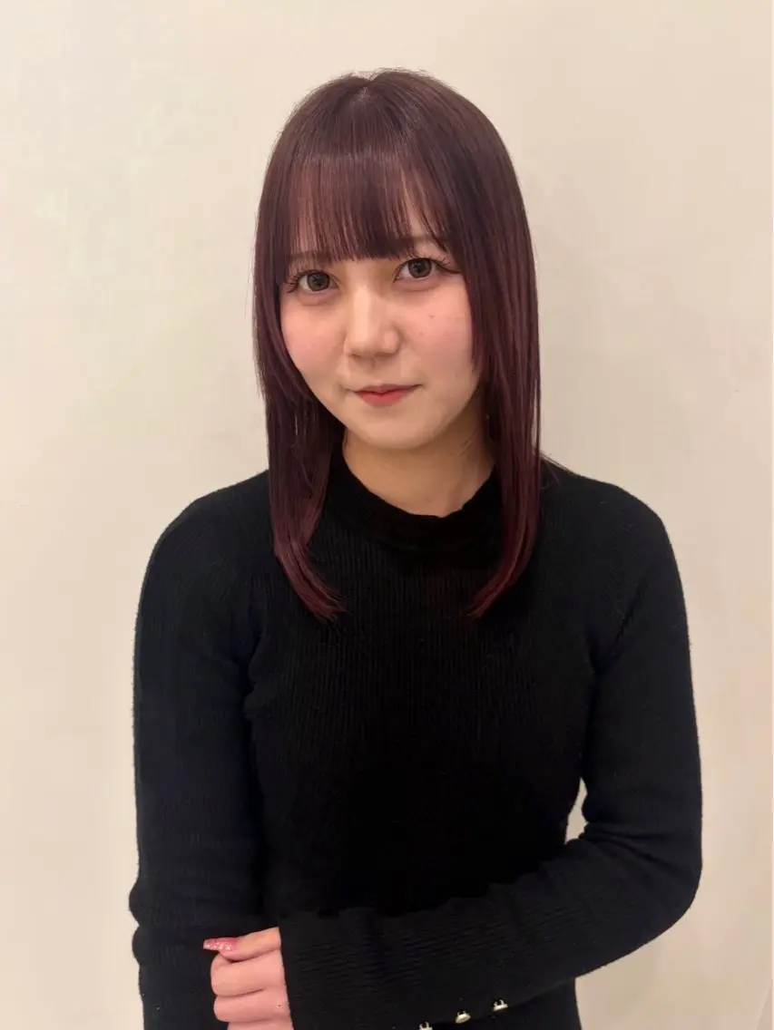 セミロング ヘアカラー 江崎 浩花のヘアスタイル