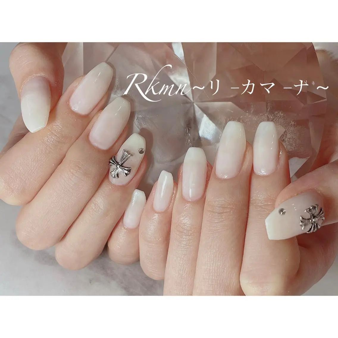 ネイル アートネイル 春ネイル ホワイト ハンドネイル フットネイル ハンドケア Rkmn ~リ-カマ-ナ~のネイルデザイン