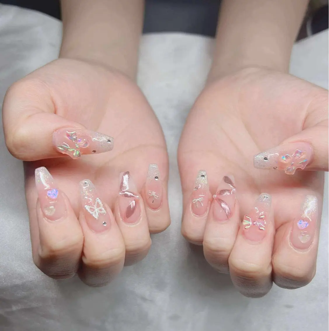 ネイル 長さ出し グラデーション 卒業式 キラキラネイル マグネットネイル ハンドネイル Lee Nailsのネイルデザイン