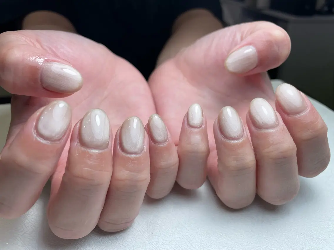 ネイル チークネイル フレンチネイル ジェルネイル ラメ(グリッター) ラメグラデーション MEO NAIL 中野 研修ネイリストのネイルデザイン