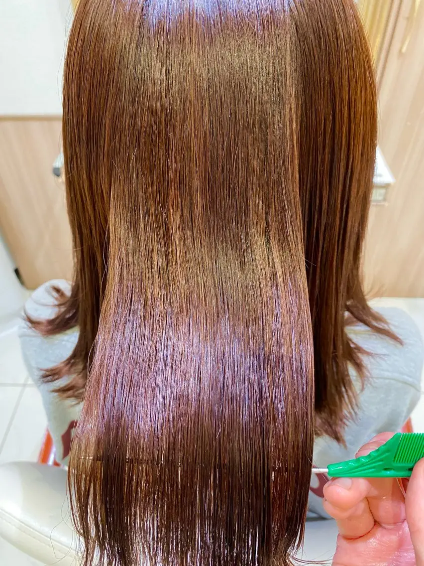 ミディアム カラー 古川 琴美のヘアスタイル