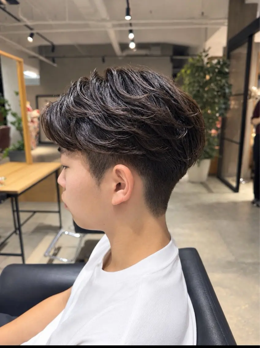 メンズ フェザーパーマ メンズパーマ カット パーマ 透明感/暖色カラー /カットいっきのヘアスタイル