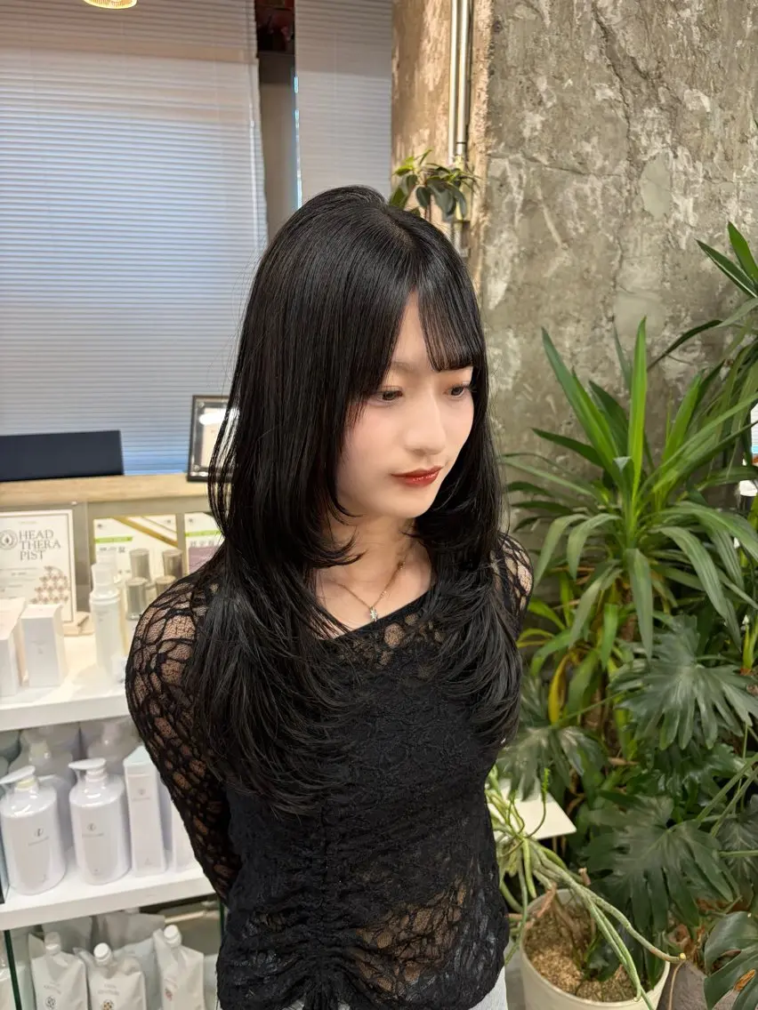 ロング カット アライ レンカのヘアスタイル